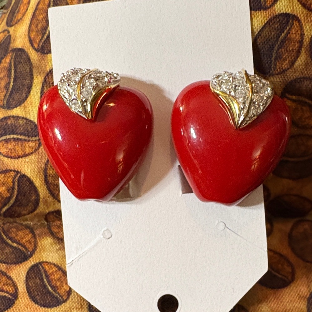 Kenneth J Lane KJL signed Vintage antique Red Heart enamel clip earrings w/ Gold